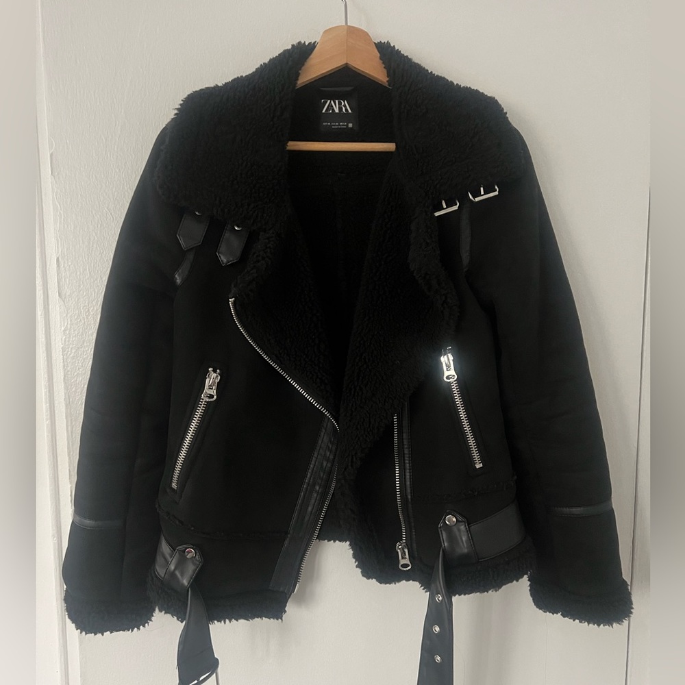 Zara short sherling jacket. Size XS
